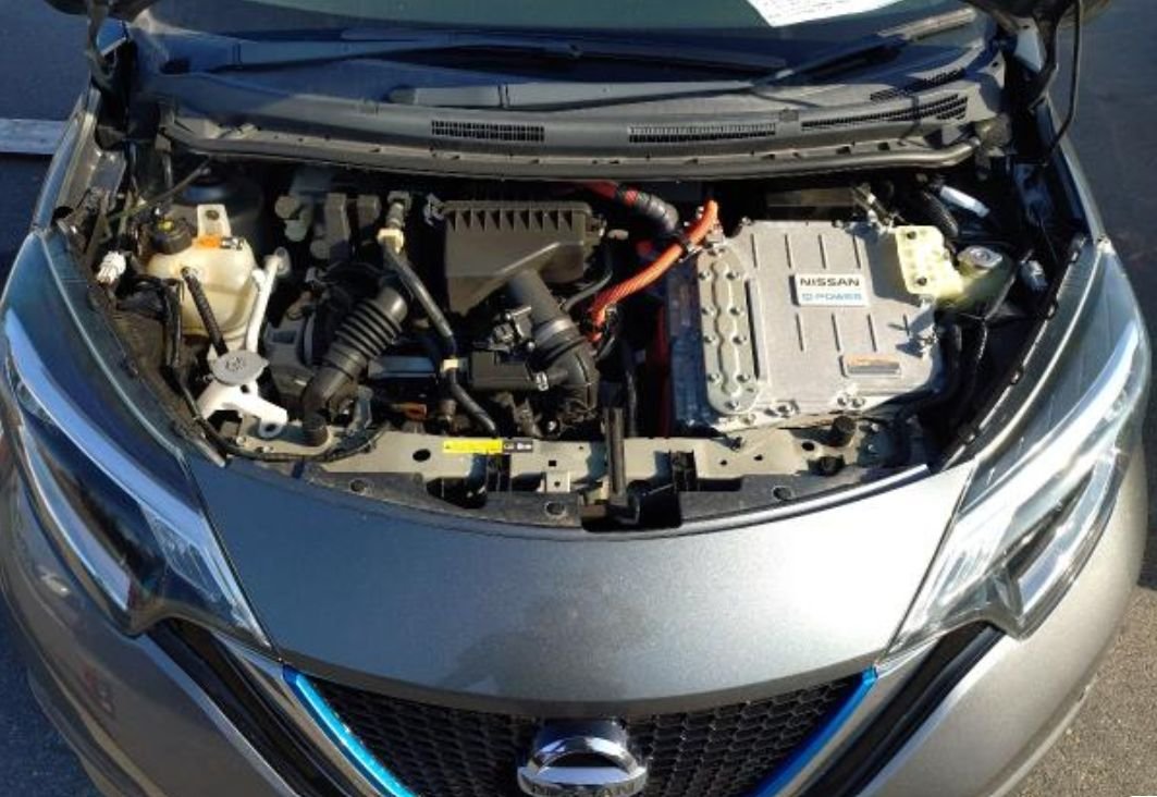 Engine bay with the e-POWER inverter
