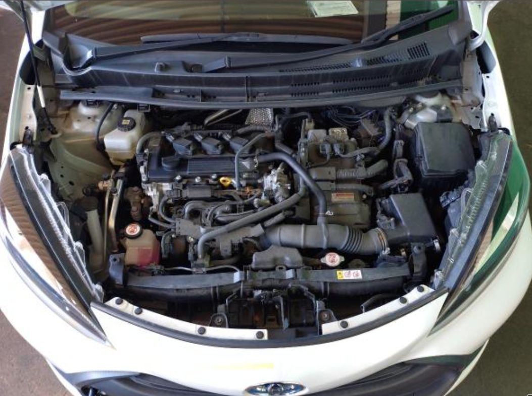 Engine bay of the 1.5 L hybrid