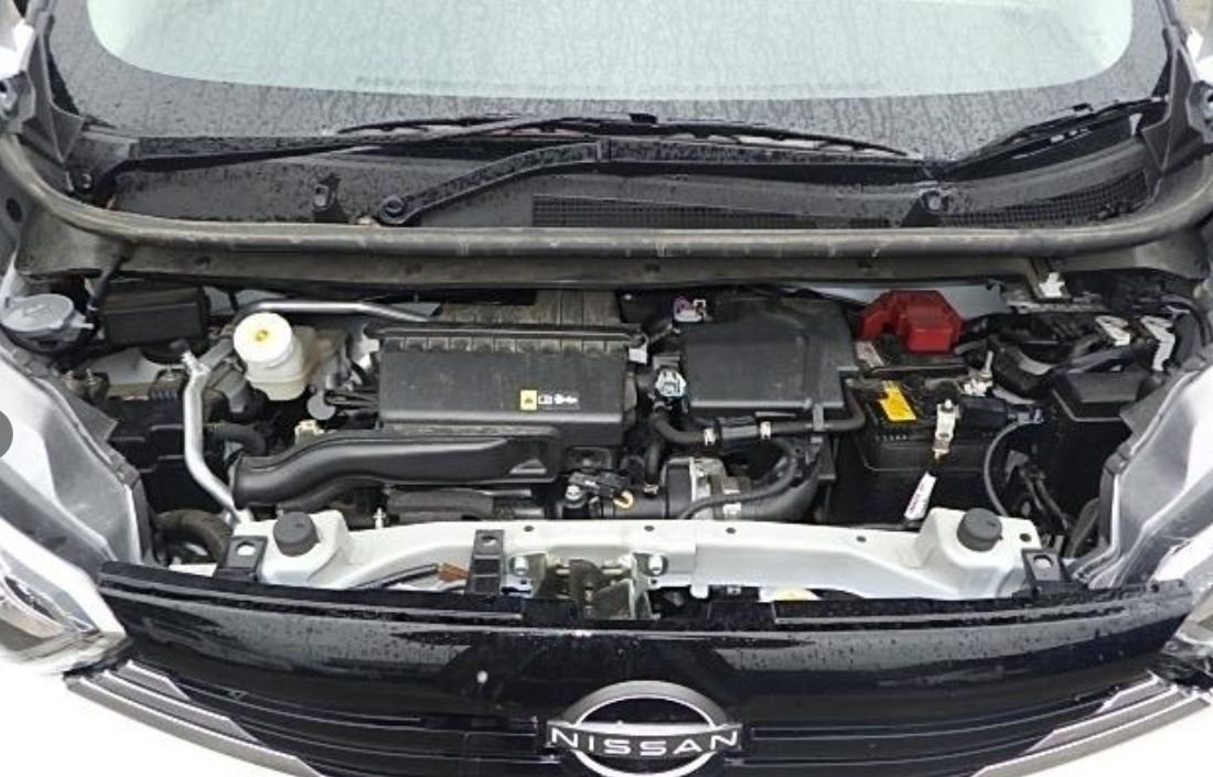 Engine bay of the 660 cc engine