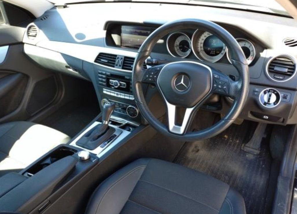 Right-hand-drive dashboard and steering wheel